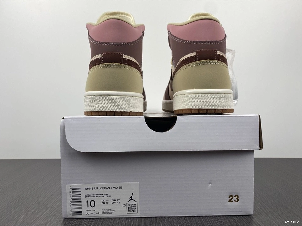 Jordan 1 Air DO7440-821 Mid 0205